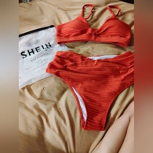 SHEIN Textured Bikini Set in Burnt Orange. sz. Small